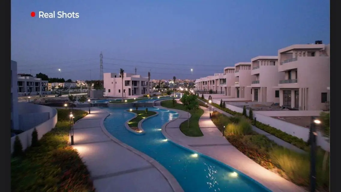 Luxury Villa for Sale by Remarkable Lakes