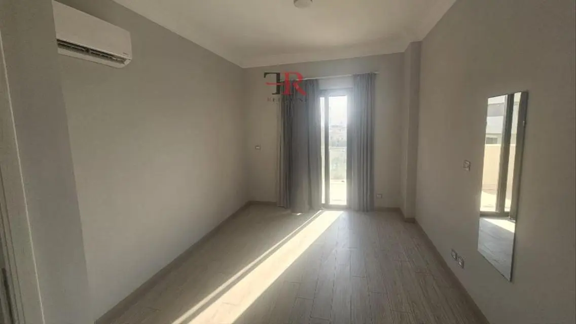 Luxury Apartment with Spacious Layout in AUC