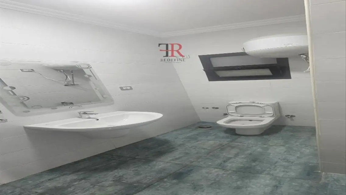 Luxury Apartment with Spacious Layout in AUC