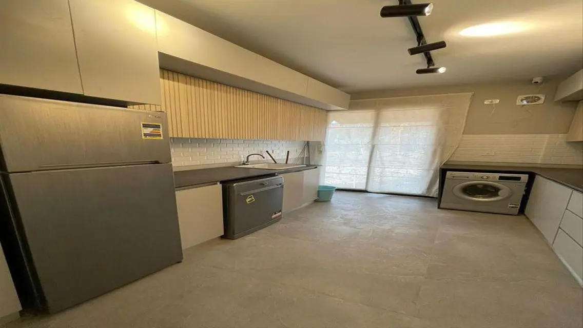 Luxury Apartment with Spacious Layout in the City Center