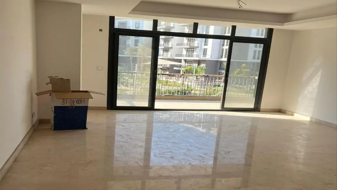 Luxurious Apartment in Casa de la Vista with Lake View