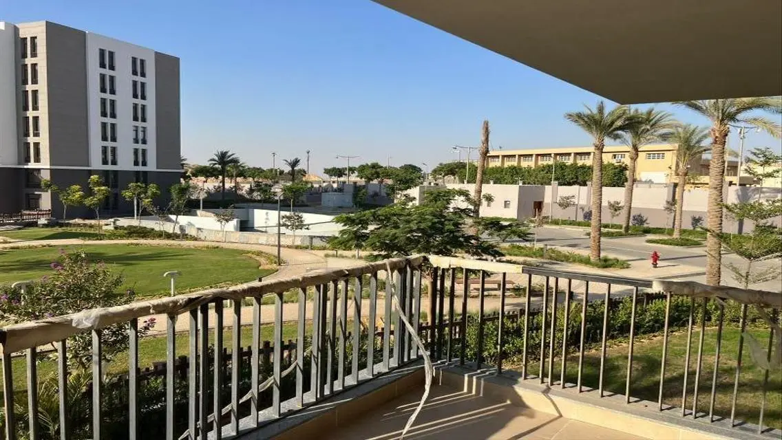 Luxurious Apartment in Casa de la Vista with Lake View