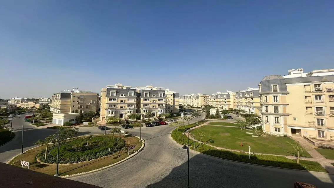 Luxury Apartment for Sale in B-23560