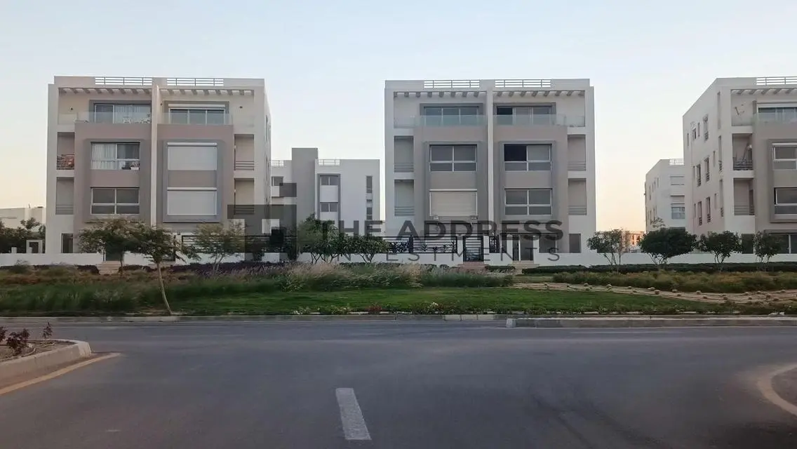 فيلا فاخرة للبيع بمساحة 600 متر