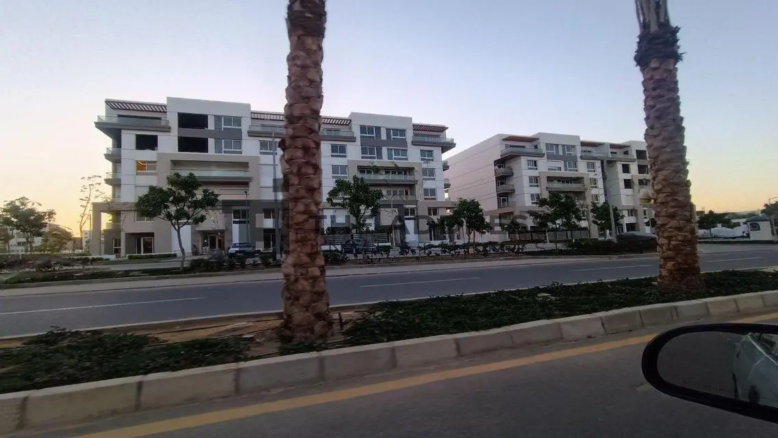 فيلا فاخرة للبيع بمساحة 600 متر