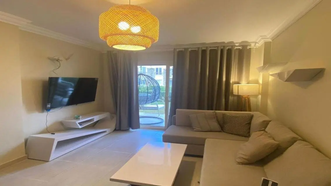 Stunning Apartment with Great View in Downtown