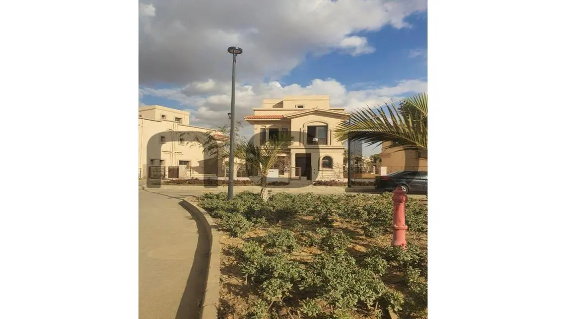 Luxury Apartment for Sale in Dubai at 32,500,000