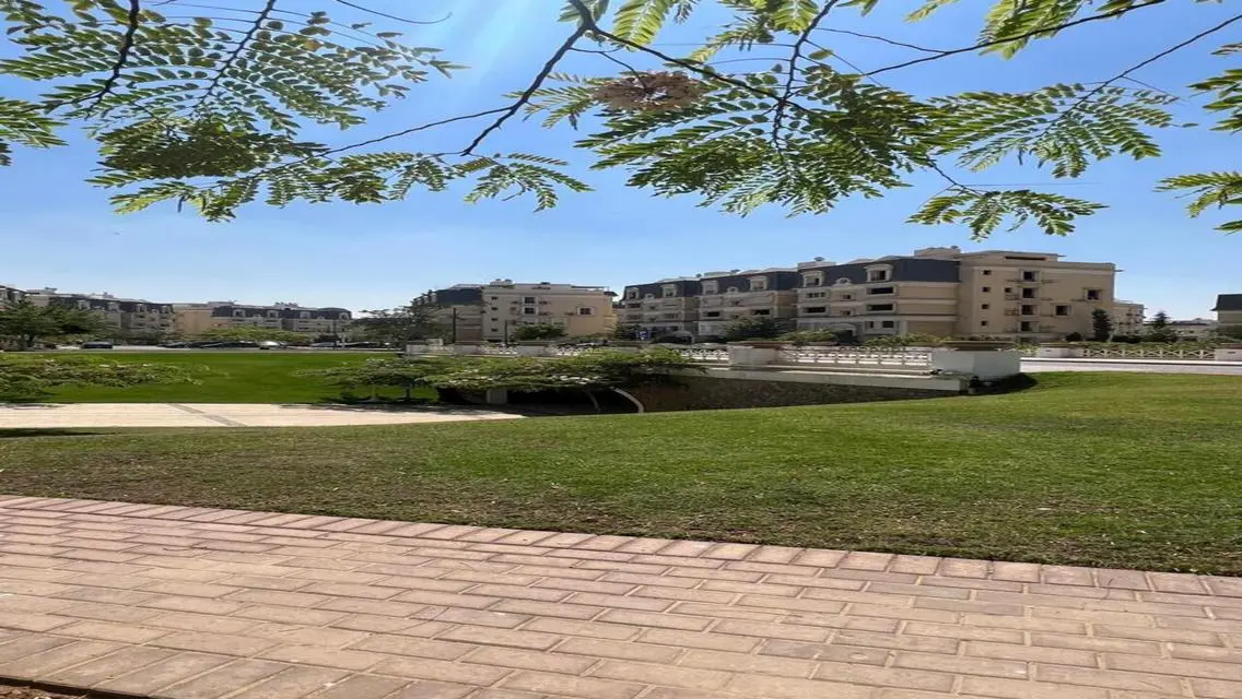 فيلا فاخرة للبيع بمساحة متر