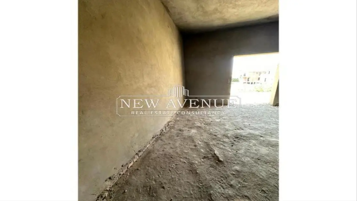 شقة فاخرة بمساحة مريحة مع حديقة خاصة