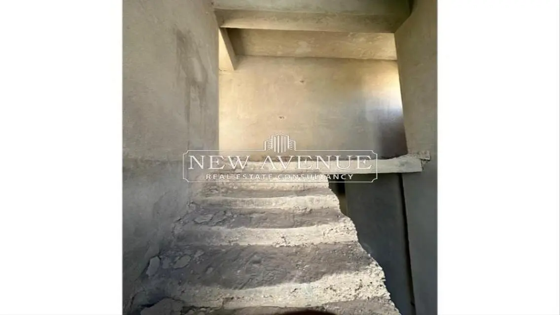 شقة فاخرة بمساحة مريحة مع حديقة خاصة