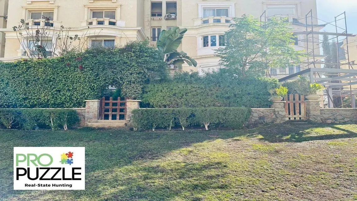 Villa for Sale in Mountain View Hyde Park