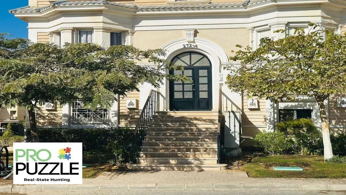 Villa for Sale in Mountain View Hyde Park