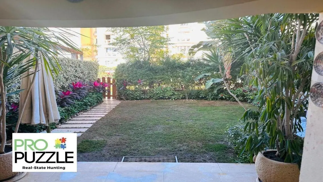 Villa for Sale in Mountain View Hyde Park