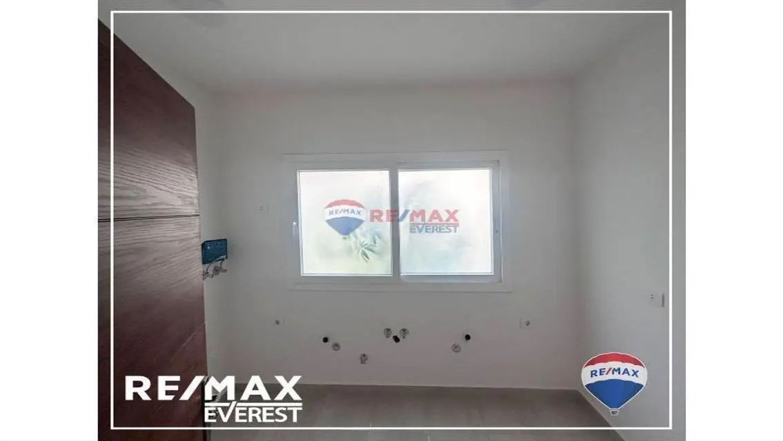 Luxury Apartment with Private Garden in Prime Location