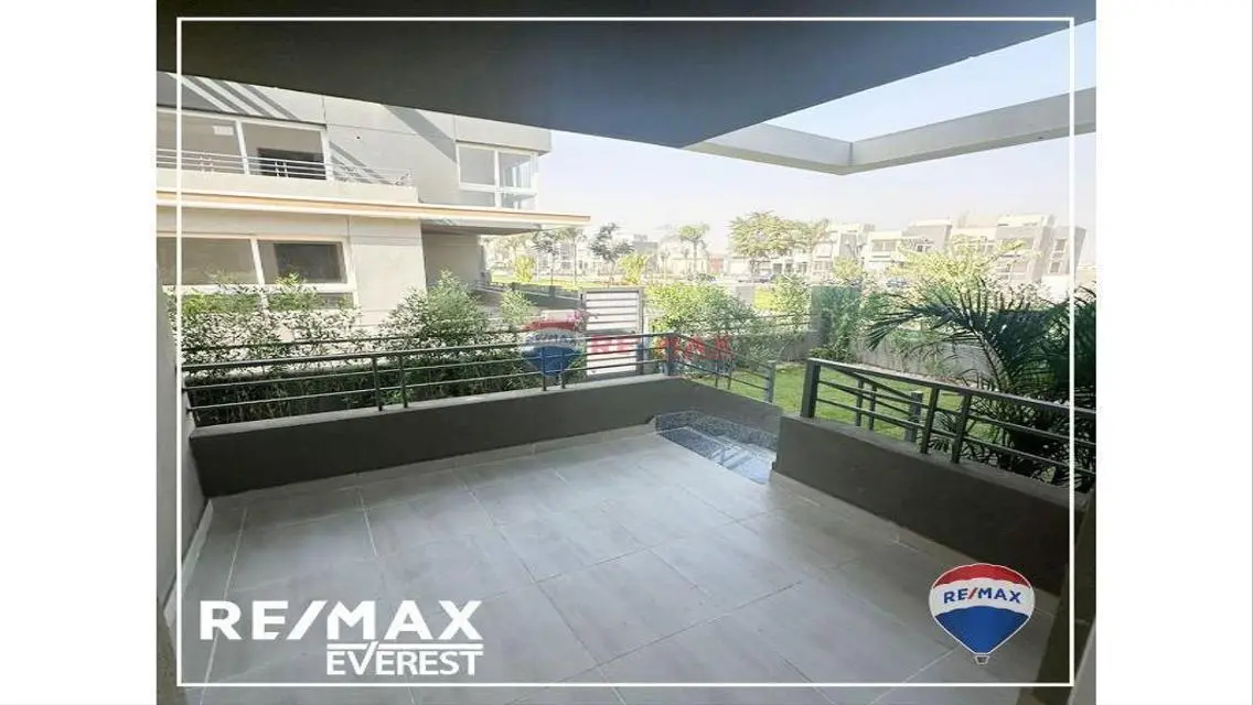 Luxury Apartment with Private Garden in Prime Location