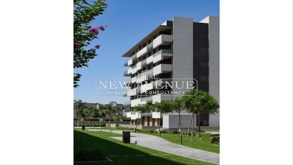 Luxury Apartment with Private Garden and Children's Pool