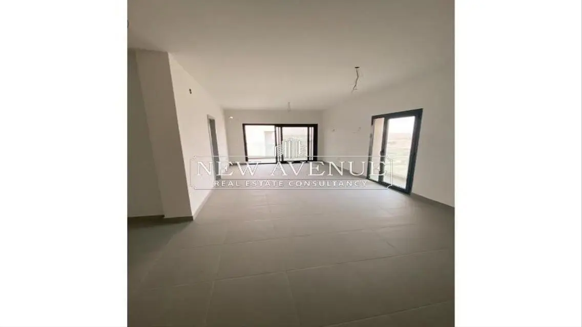 Luxury Apartment with Private Garden and Children's Pool