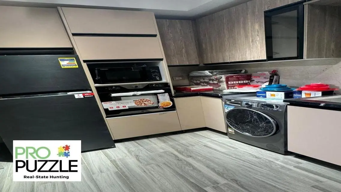 Apartment for Rent in East Town - 205 sqm