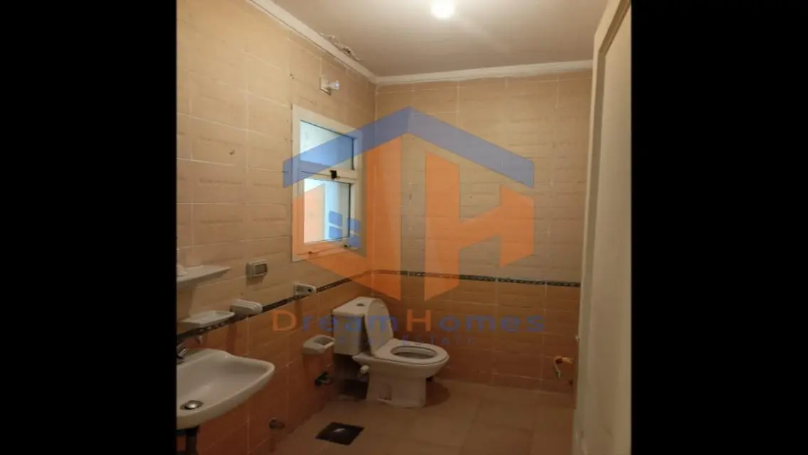 Stunning 200m Villa in B12