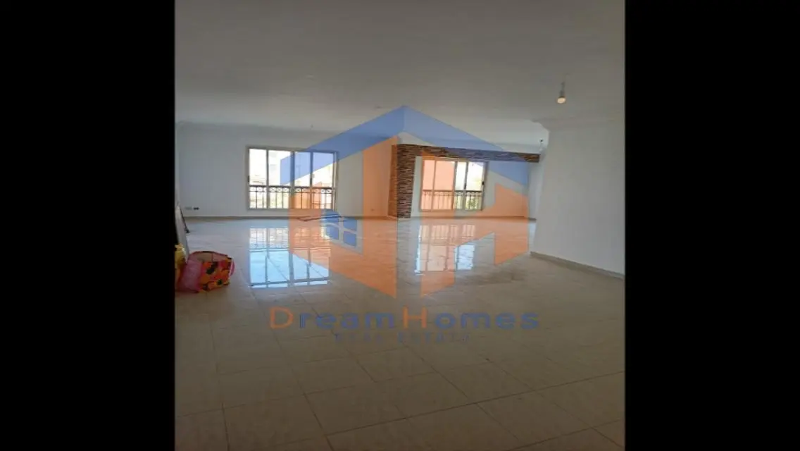 Stunning 200m Villa in B12