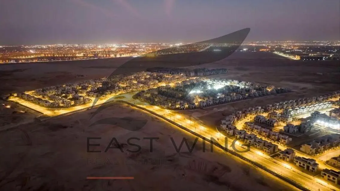 فيلا فاخرة مع حديقة خاصة وشرفة