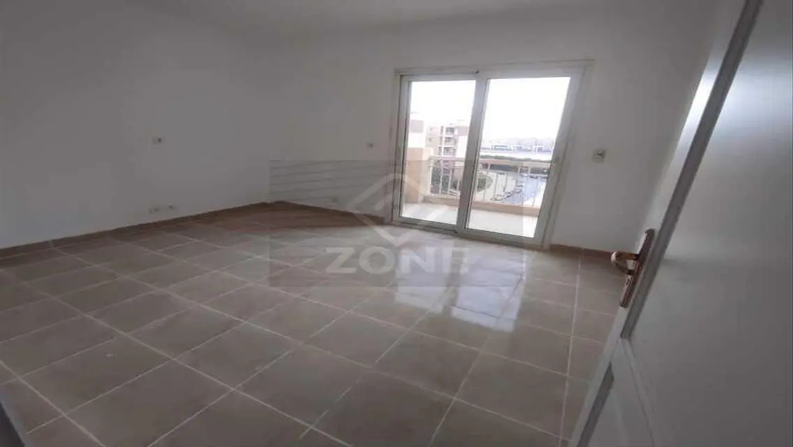 Office for Rent in Bank Complex - Madinaty