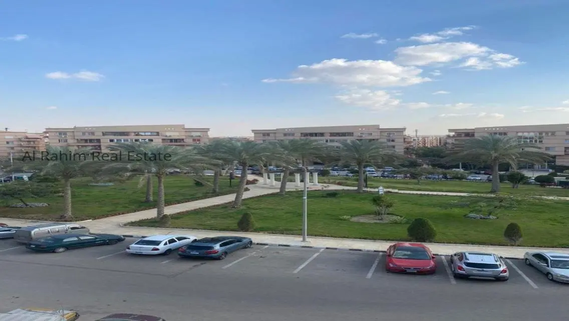 شقة فاخرة للبيع في موقع متميز