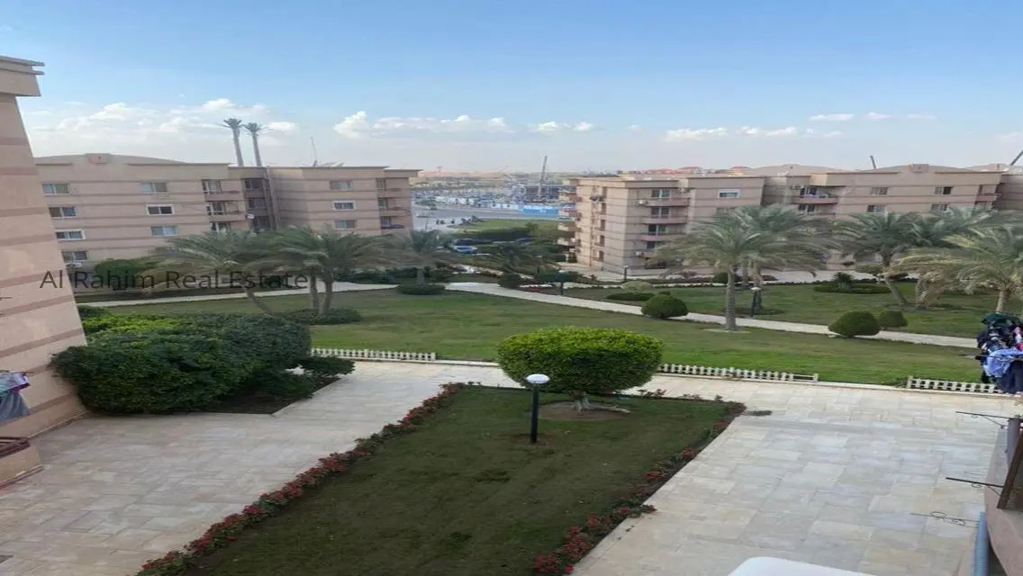 شقة فاخرة للبيع في موقع متميز