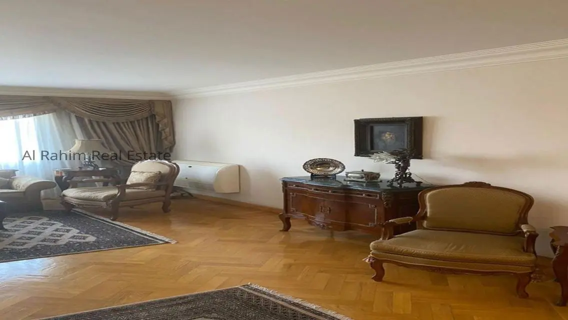 شقة فاخرة للبيع في موقع متميز