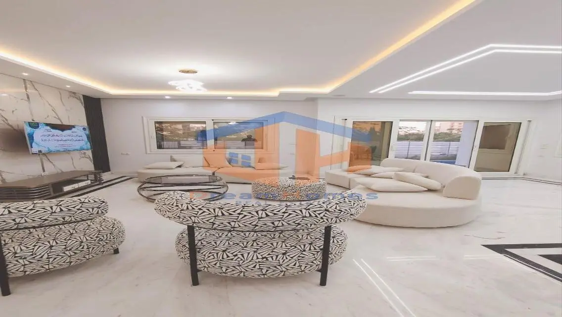 Commercial Mall for Sale in New Cairo - Vg5