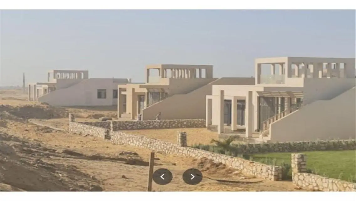 Luxury Villa with Private Pool and Garden in 70-70-2027