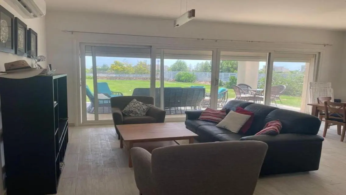 Exceptional Investment Opportunity - Prime Viewing Apartment for Sale