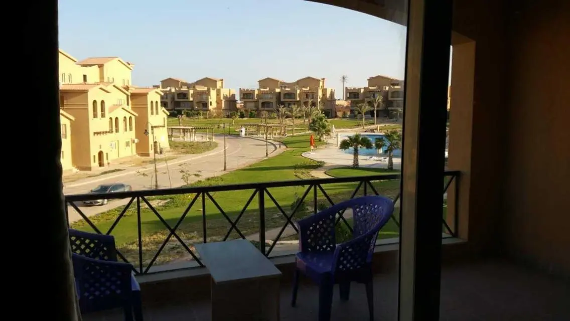 شقة رائعة في أحمد حازم مع إطلالة على المعلم الرئيسي