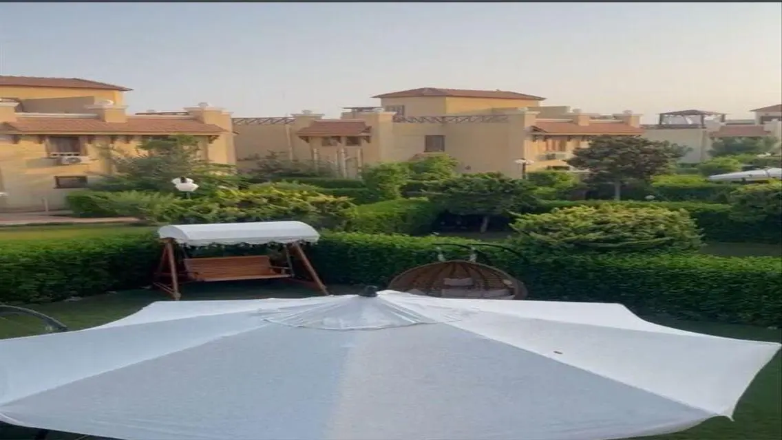 منزل فاخر للبيع في موقع متميز