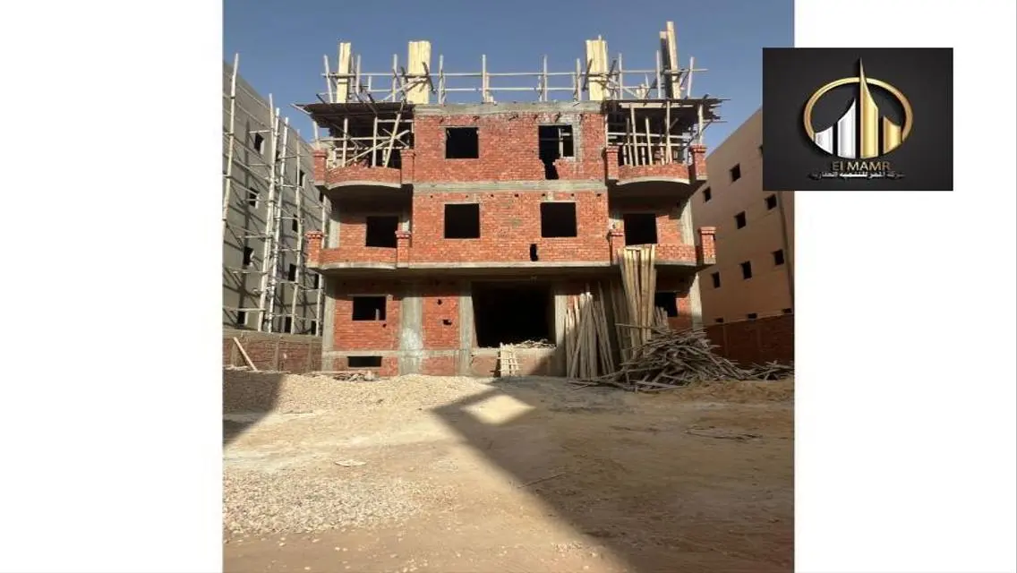 Luxurious Apartment with Private Garden and Health Club