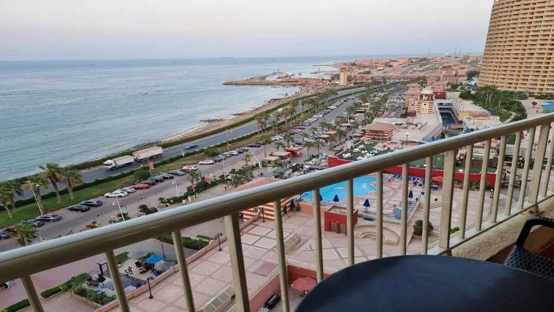 Luxury Apartment with Security - Stunning View