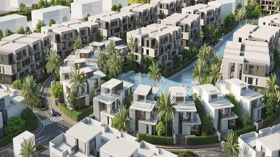 فيلا فاخرة للبيع بالإطلالة على البحيرات