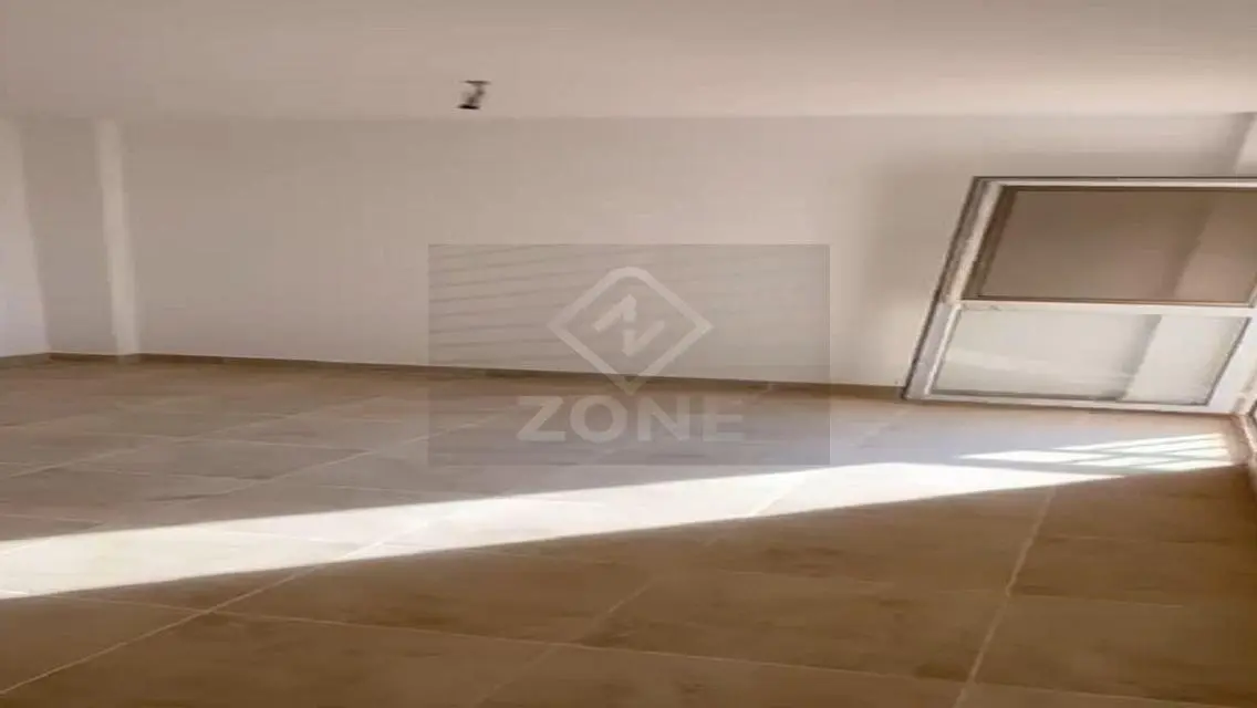 Luxury Apartment in All Seasons Mall - B12