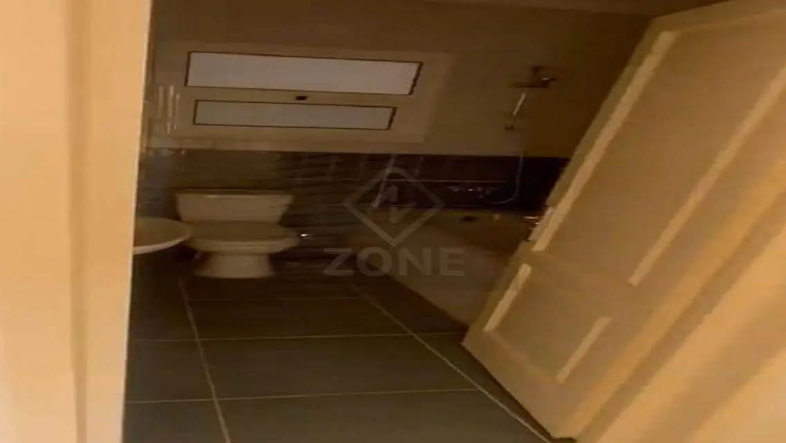 Luxury Apartment in All Seasons Mall - B12