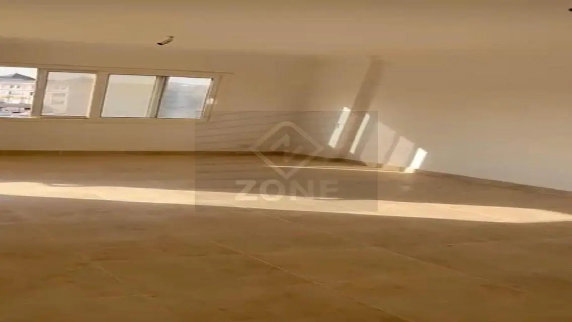 Luxury Apartment in All Seasons Mall - B12
