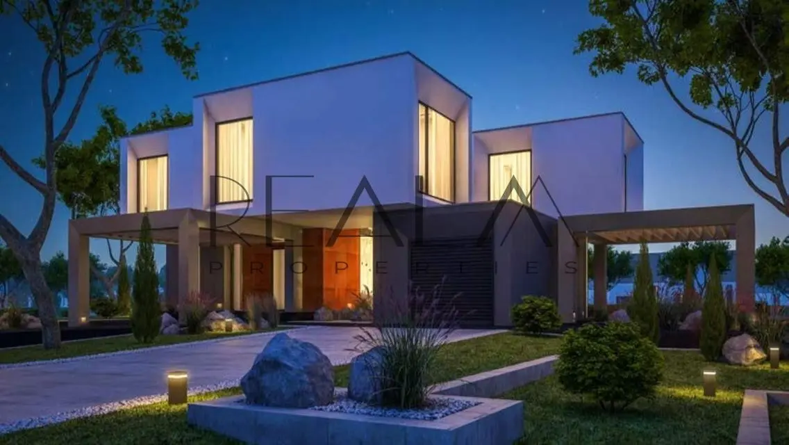 Exceptional Title - Luxury Villa for Rent