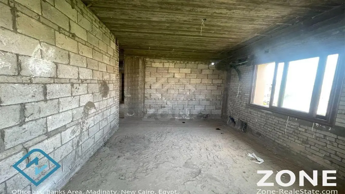 Luxury Apartment for Sale in Madinaty with Private Garden