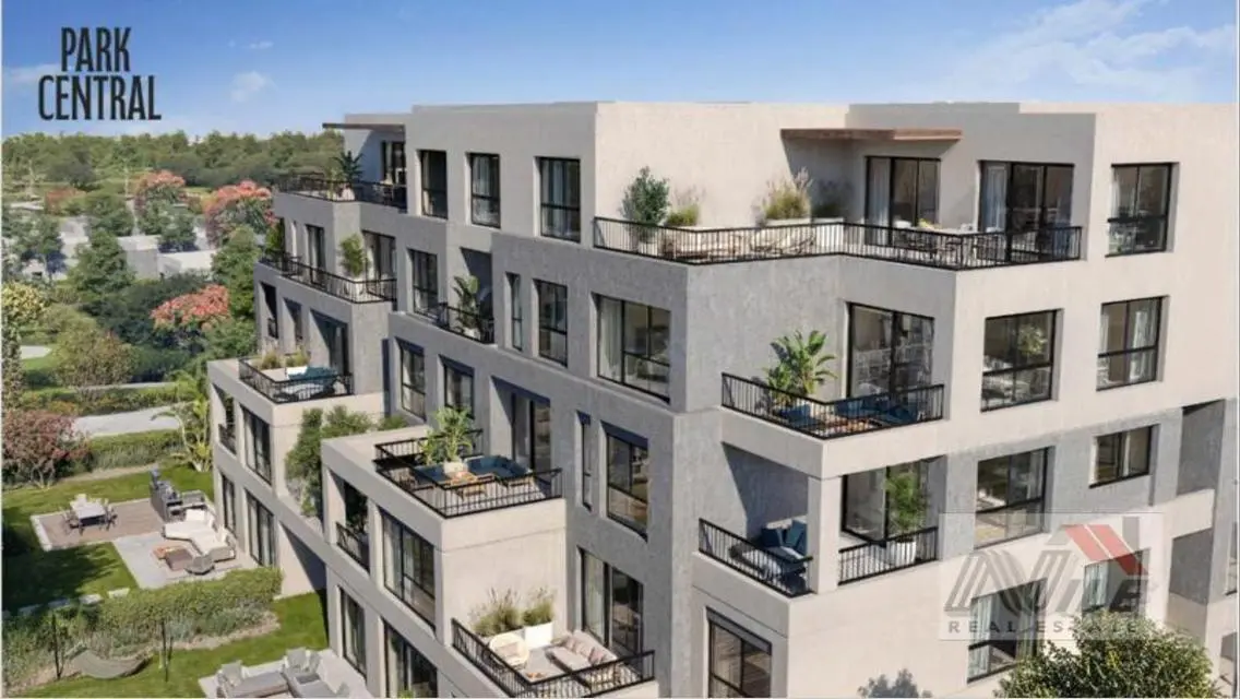 Luxury Apartment for Sale in Park Central