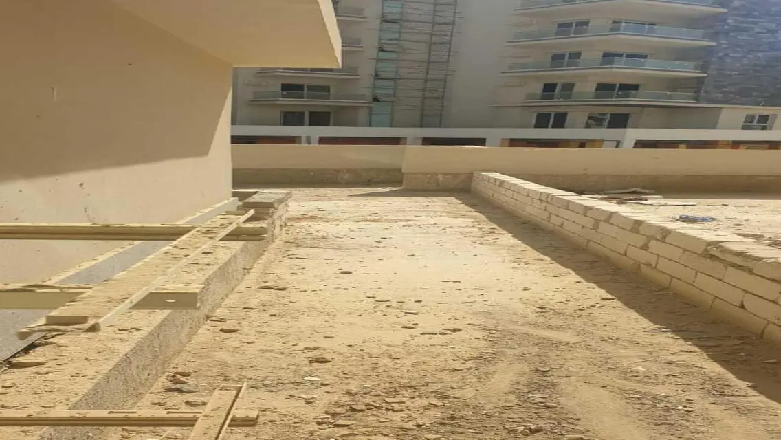 شقة فاخرة للبيع بحارس أمن بسعر مغري
