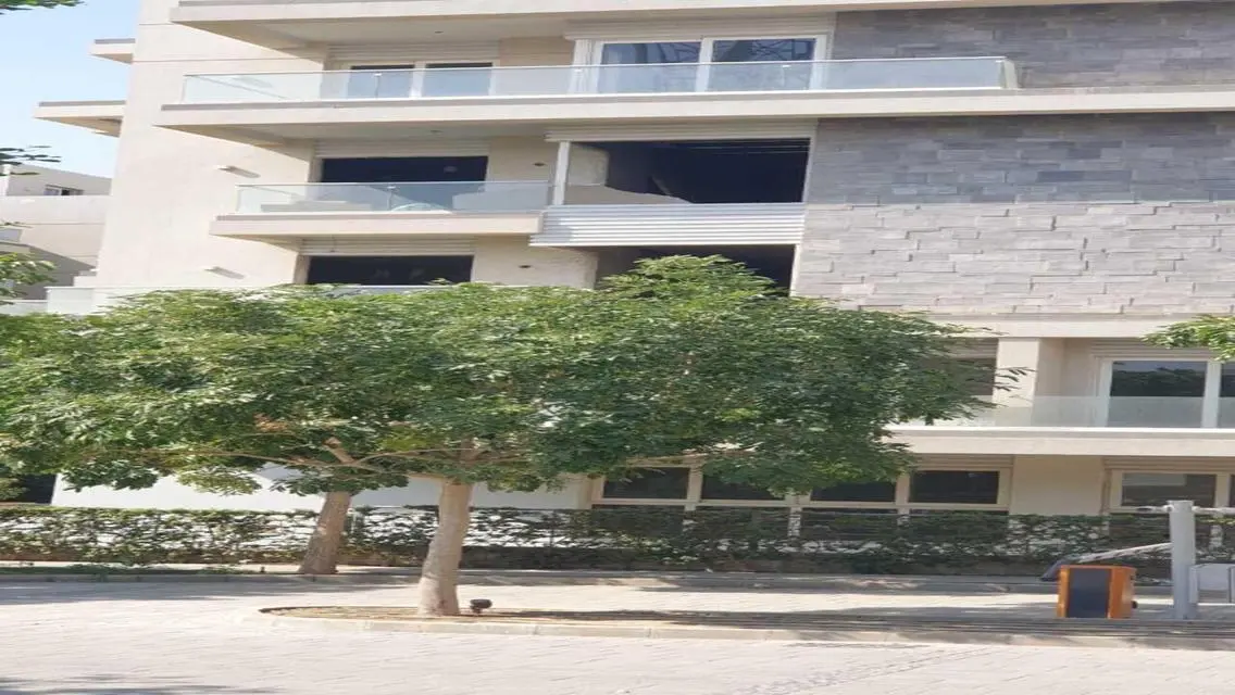 شقة فاخرة للبيع بحارس أمن بسعر مغري