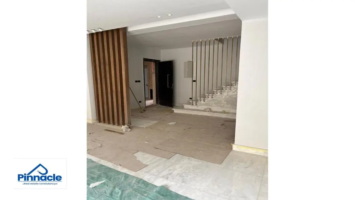 Luxury Apartment with Private Garden and Maid's Room