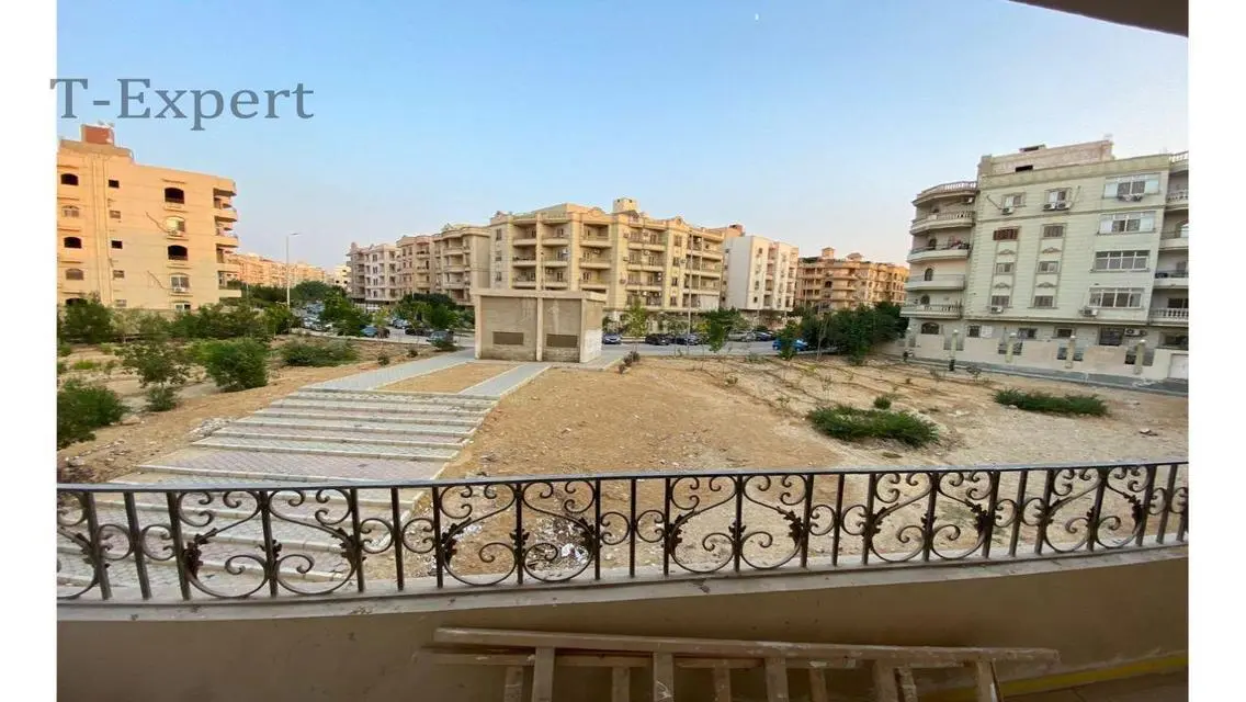 Luxury Villa for Sale in AUC