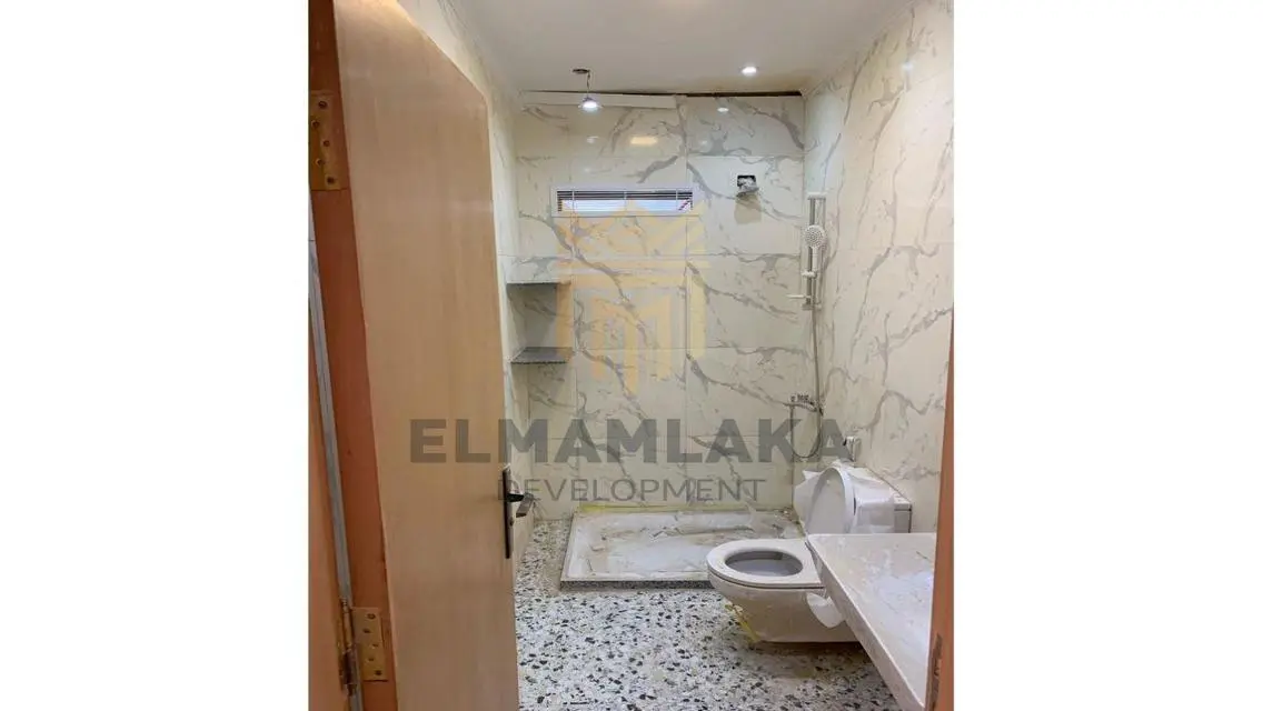 Luxury Apartment with 212 Meter Space, Balcony, and Security