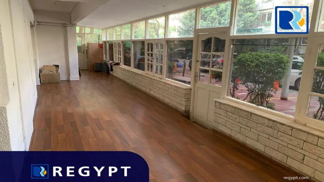 فرصة استثمارية رائعة: عقار 300 متر للبيع