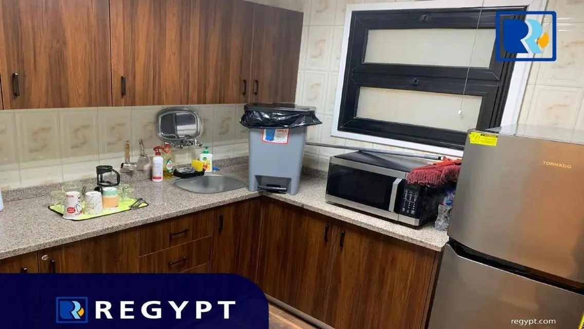 فرصة استثمارية رائعة: عقار 300 متر للبيع